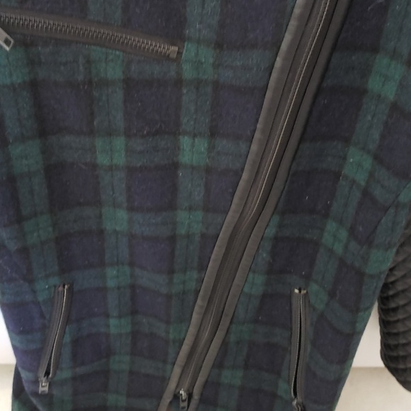 WALTER BAKER PLAID COAT! - Picture 2 of 5
